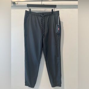 Black Vineyardvines Pants. On-The-Go Jogger Size Medium.